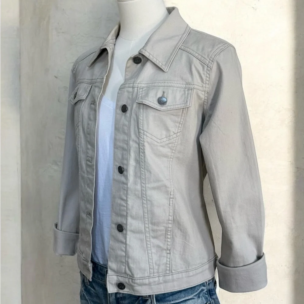 Lee Riders Women’s Cream Denim Stretch Jacket! Small! - Picture 3 of 16